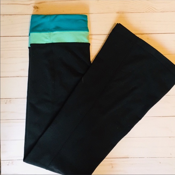 Lululemon leggings - Picture 3 of 8